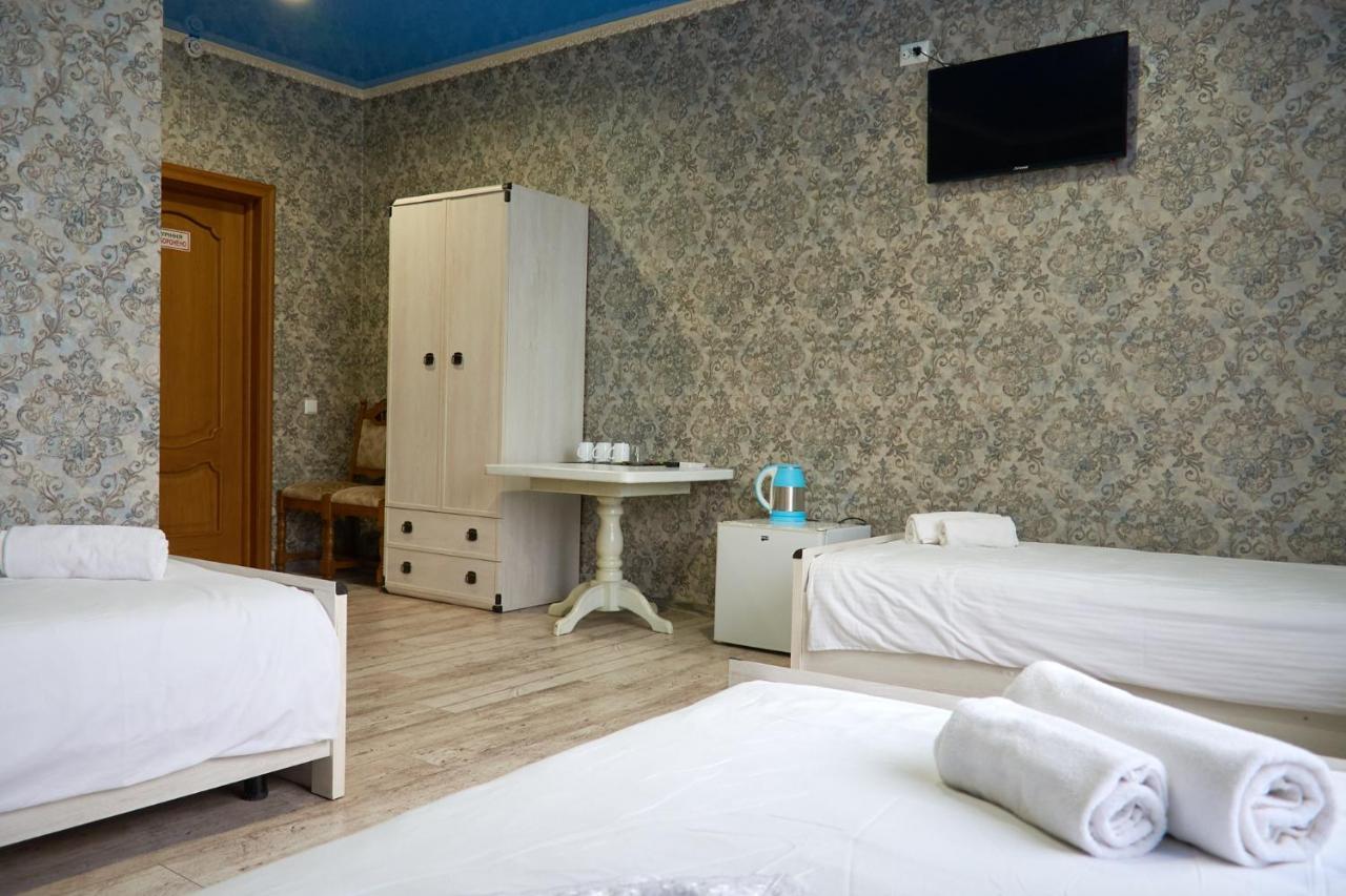 Hotel Royal Poltava Buitenkant foto