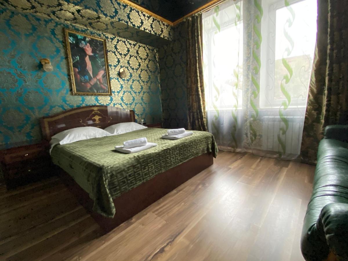 Hotel Royal Poltava Buitenkant foto