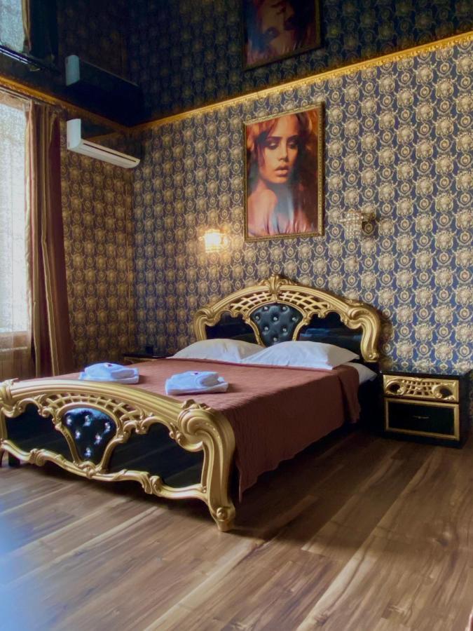 Hotel Royal Poltava Buitenkant foto
