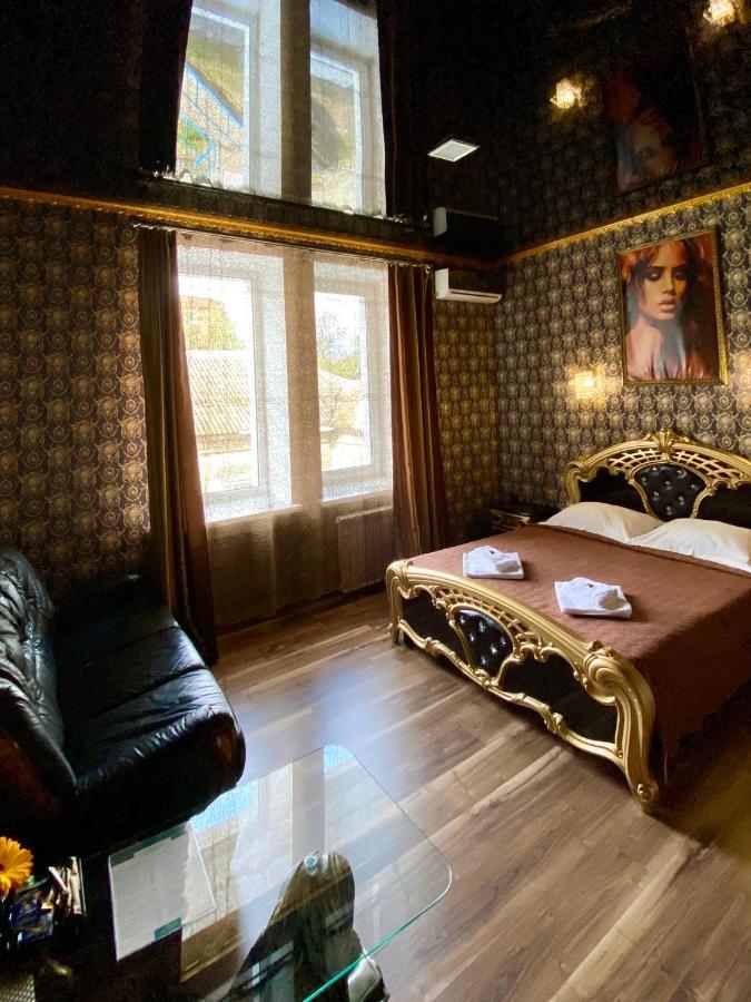 Hotel Royal Poltava Buitenkant foto