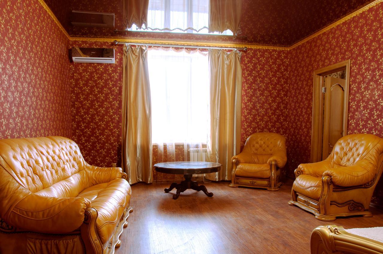Hotel Royal Poltava Buitenkant foto